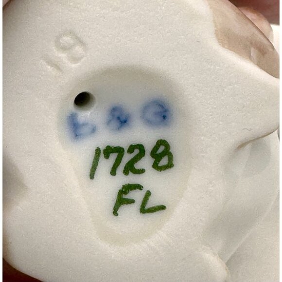 Bing & Grondahl White Mouse Tail in Mouth 2.25 inch #1728 Dahl Jensen Denmark - Picture 6 of 7